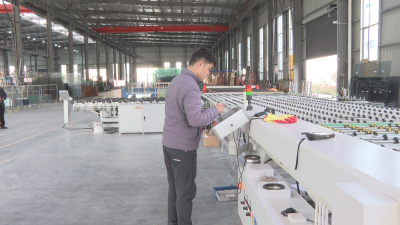 【冲刺四季度·决胜全年红】湖北鑫明鸿：精研高端玻璃工艺  铸就广水建材产业新标杆