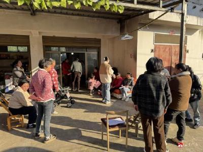 雙崗社區(qū)開展年末“掃黃打非”宣傳活動 