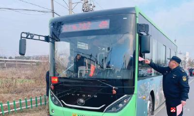 法治护航交通路 宪法精神入一线