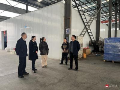 市统计局深入企业走访调研  助力优化营商环境