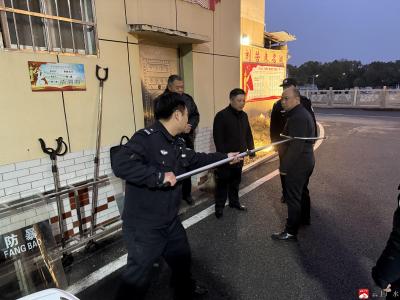 以练筑防 守护平安——李店镇中心中学开展反恐防暴应急演练