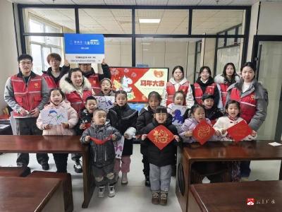 双桥社区儿童服务站：“国学润心·绘马迎新”欢乐创新