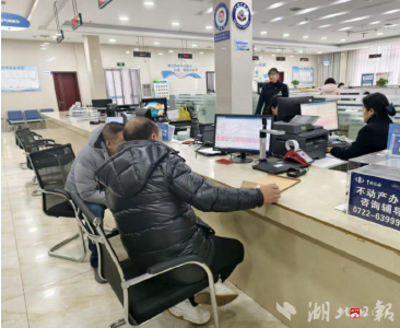 广水：政务服务“不打烊” 群众办事“不断档”