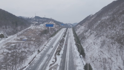 【战冰雪 保安全 保畅通】市城市管理执法局：浴“雪”奋战保畅通