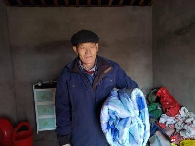 陈巷镇开展困难群众走访慰问 筑牢风雪中的“温暖防线”