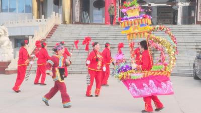 广水街道：彩船翩跹贺新春 街头欢歌庆团圆