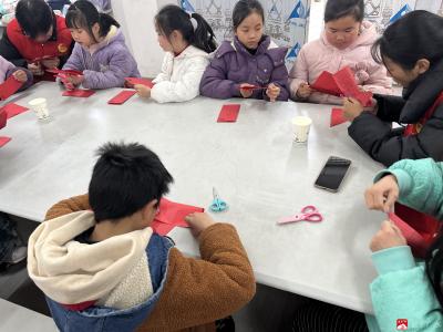指尖剪童趣  非遗迎新春﻿