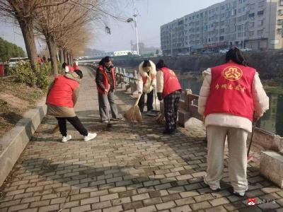 武胜关镇：汇聚妇女力量 清洁扮美家园