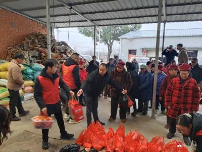 杨寨镇月日塘村：海外乡贤云端送暖润乡心