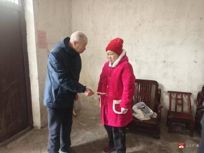 省残联到八一社区走访慰问困难群众