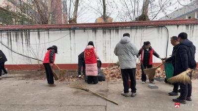 北关社区：清洁家园百日攻坚 扮美环境迎接新年