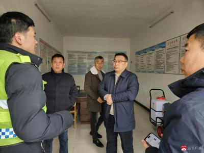 新春慰问暖一线 文明执法护平安——市农业农村局开展春节走访慰问活动
