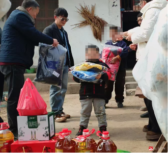 “大手牵小手 寒冬送温暖”—蔡河镇民政办开展困境儿童关爱帮扶活动