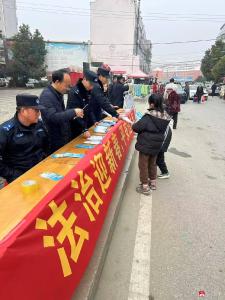 余店镇：普法宣传进万家，法治护航迎新春