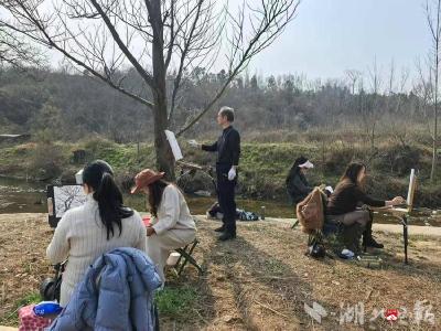 红韵绘丹青 笔墨映初心——“好山好水·广水画家画广水”走进红色吴店