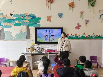 广办三小教联体西河幼儿园开展植树节主题活动