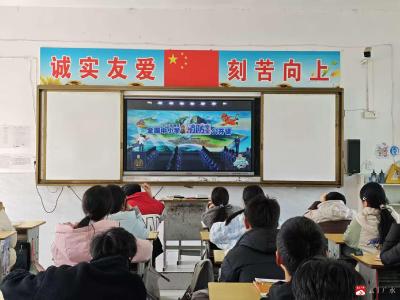 太平镇中心中学组织学生观看2026年春季全国消防安全公开课 筑牢校园安全“防火墙”