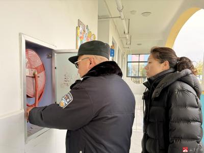 武胜关镇中心幼儿园迎接开学前安全专项督查