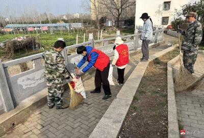 三里塘社区：“志愿红”映“迷彩绿”  学雷锋绘新图景 