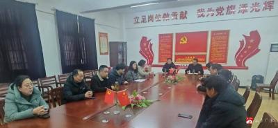 凝心聚力明目标 砥砺奋进迎中考——武胜关镇中心中学召开九年级班主任工作会议