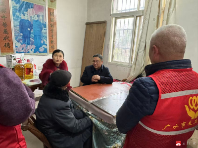 随州市民政局赴广水慰问百岁老人