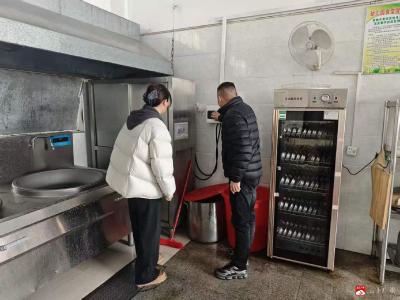 夯实后勤根基 护航童心未来  -关庙镇中心幼儿园开展新学期后勤管理专题培训