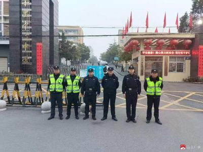 护学守岗筑防线 逐梦启航新学期——十里街道办事处中心中学2026年春季学期顺利开学