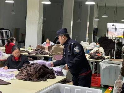 禁毒宣传进企业入商超 筑牢无毒安全防护网——武胜关镇戒毒康复中心联合派出所开展禁毒宣传活动