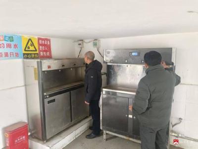 武胜关镇杨家河小学开展校园安全隐患排查