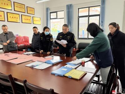 武胜关镇中心幼儿园迎接食品安全联合检查