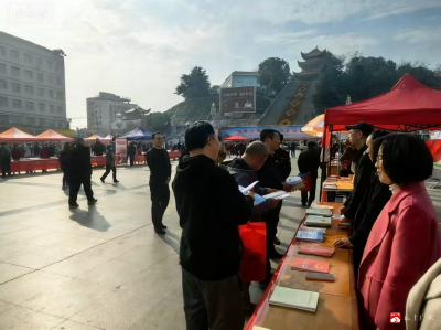 诚信护航消费  信用赋能发展——广水市发改局开展3·15消费者权益日信用宣传活动