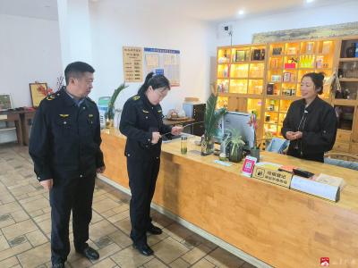 紧盯“五一”价格秩序，广水市市场监管局为节日消费“保价”护航