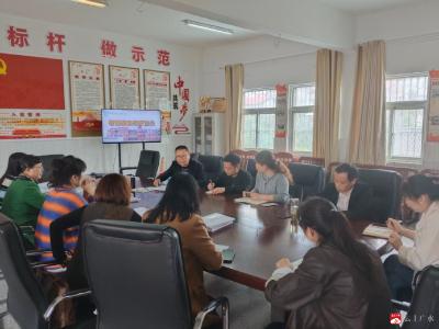 马坪镇中心小学迎来广水市教研室的教学视导