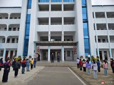 国家安全系万家   少年同心护中华—— 骆店镇中心小学开展国家安全教育日主题活动