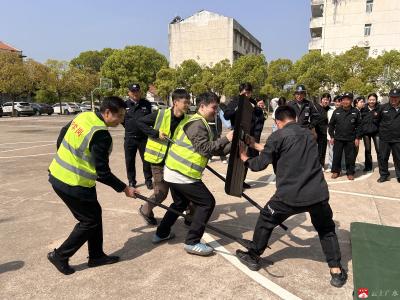 蔡河镇中心中学开展校园防暴演练  筑牢校园安全防线