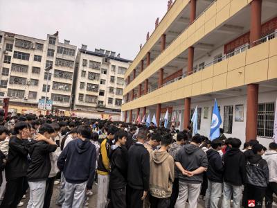 李店镇中心中学开展“五一”假期学生安全教育工作