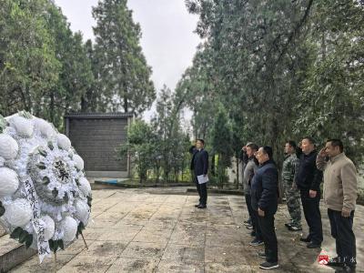 缅怀革命先烈 传承红色基因  ——马坪镇开展“追寻・2026・清明祭英烈”主题祭扫活动