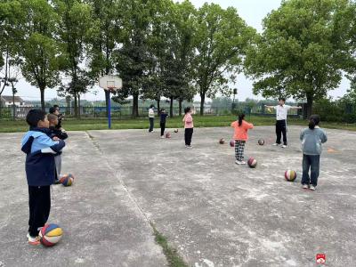 广水市城郊小学开展“送课下乡”活动