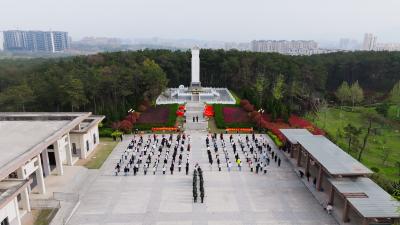 广水市实验初级中学开展清明祭英烈活动