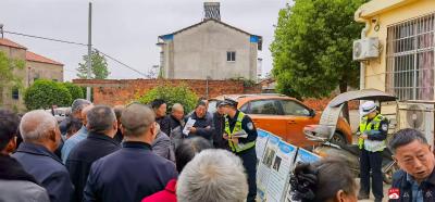 长岭交警多举措开展国道沿线宣传  筑牢农村交通安全防线