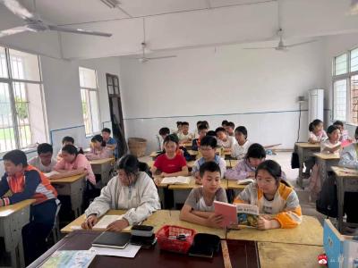 悦读润心，书香致远  吴店镇中心小学读书节系列活动