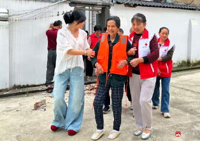 黑虎冲社区：锤炼应急硬本领 守护群众生命线