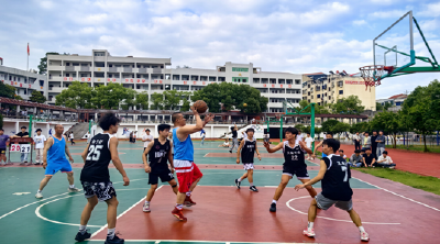 广水二中举行教职工与2026届高三毕业生篮球友谊赛
