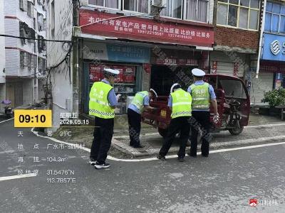 广水交警下沉骆店镇 联动宣传筑牢农村交通安全防线