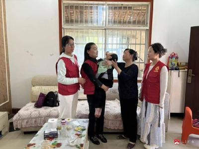 三里河社区妇联开展系列暖心服务