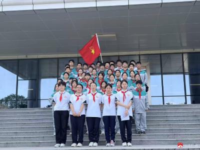 广水市第二实验初级中学开展“红领巾看支点”实践活动