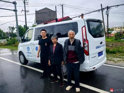 暴雨无情救助有爱 暖心护航守护群众平安