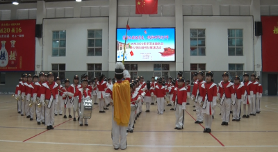 广水市举行“高举队旗跟党走 做新时代好少年”示范主题队日暨少先队鼓号队展演活动