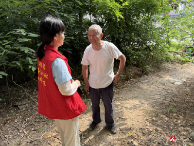 双桥社区开展高龄老人入户探访活动