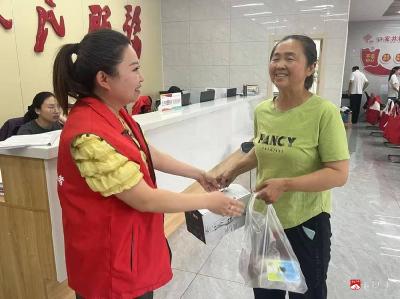 应山街道文明实践所：粽叶飘香 情暖特扶